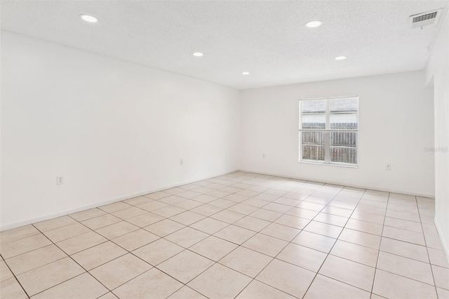 1048 BUCCANEER DRIVE, Lakeland, FL 33801