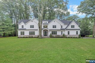 263 Arbor Road, Franklin Lakes, NJ 07417