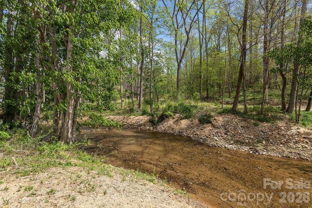 26 Brigman Road, Weaverville, NC 28787