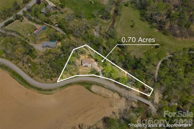 26 Brigman Road, Weaverville, NC 28787