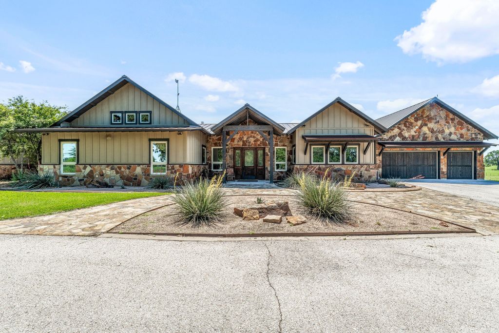 468 Davis Road, Lipan, TX 76462