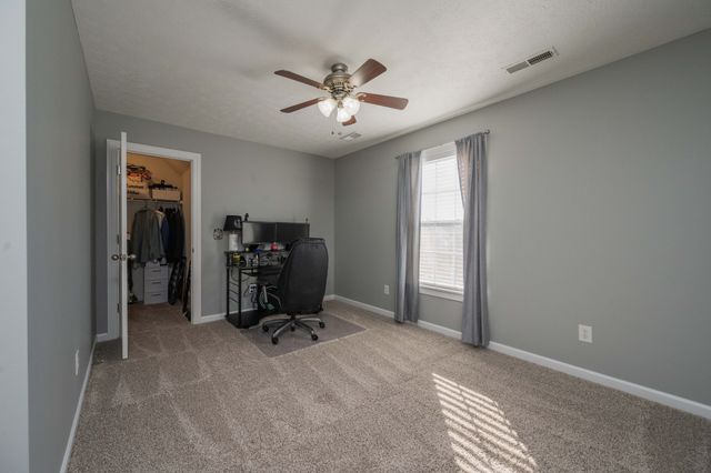 4844 Ark Ln, Murfreesboro, TN 37128
