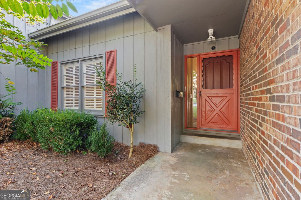 215 Leeward Lane, Roswell, GA 30076 — photo 2