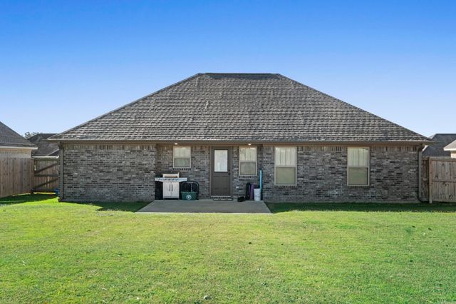 1301 Ridgefield Circle, Searcy, AR 72143