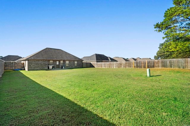 1301 Ridgefield Circle, Searcy, AR 72143