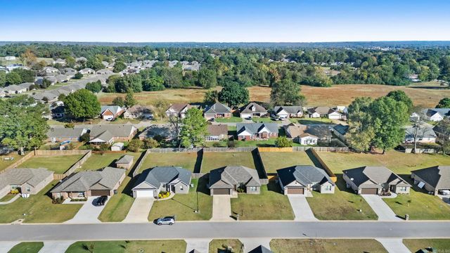 1301 Ridgefield Circle, Searcy, AR 72143