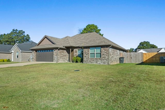 1301 Ridgefield Circle, Searcy, AR 72143