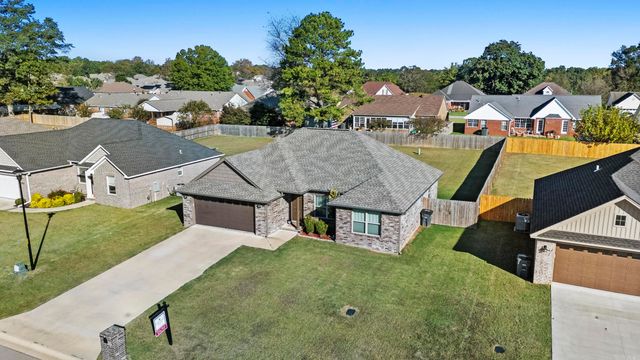 1301 Ridgefield Circle, Searcy, AR 72143