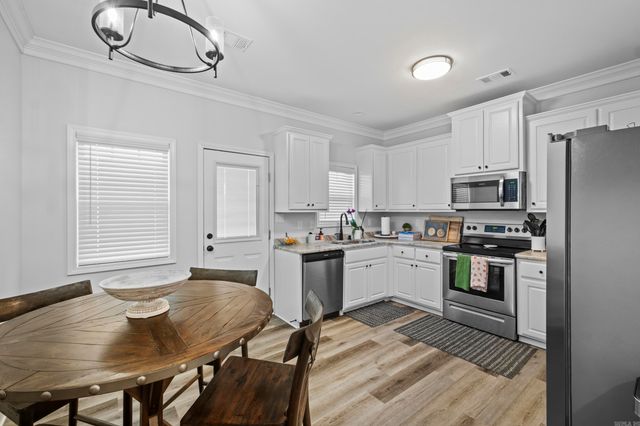 1301 Ridgefield Circle, Searcy, AR 72143