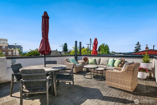 2127 2nd Avenue N, Seattle, WA 98109