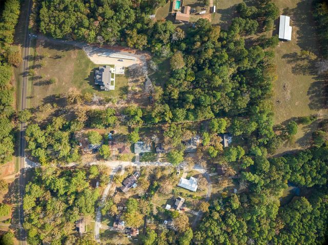 408 Robinhood Circle, Crockett, TX 75835