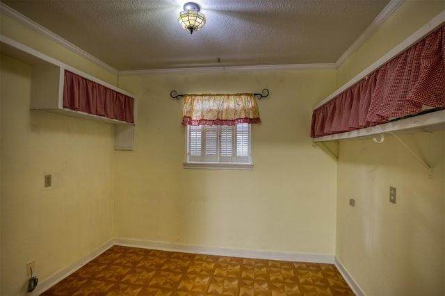 408 Robinhood Circle, Crockett, TX 75835