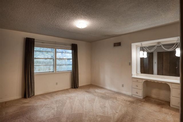 408 Robinhood Circle, Crockett, TX 75835