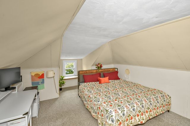7 Williams Ave, Dedham, MA 02026