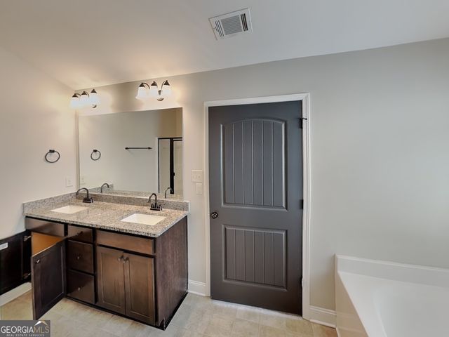 553 Cherry Creek Drive, Loganville, GA 30052