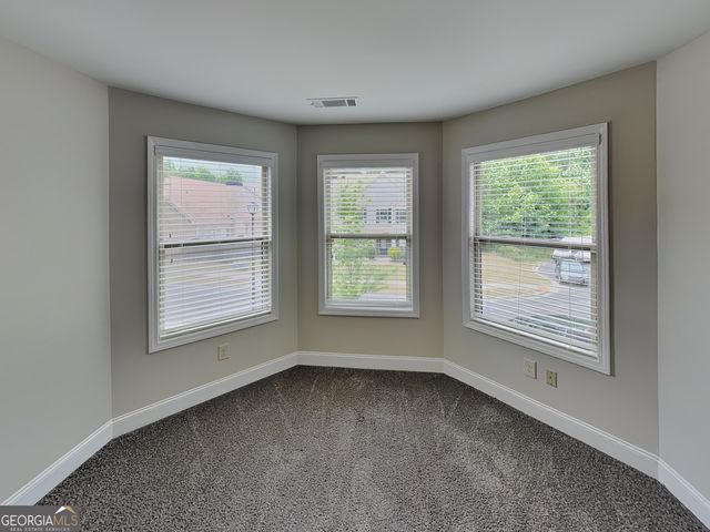 553 Cherry Creek Drive, Loganville, GA 30052