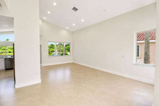 261 SW 178th Way, Pembroke Pines, FL 33029