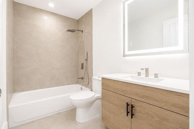 261 SW 178th Way, Pembroke Pines, FL 33029