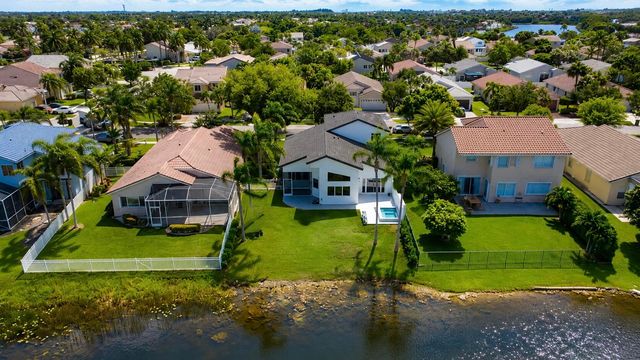 261 SW 178th Way, Pembroke Pines, FL 33029