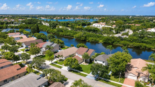 261 SW 178th Way, Pembroke Pines, FL 33029