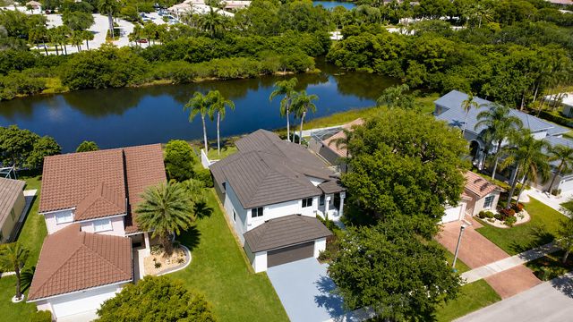 261 SW 178th Way, Pembroke Pines, FL 33029