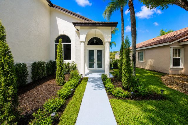 261 SW 178th Way, Pembroke Pines, FL 33029