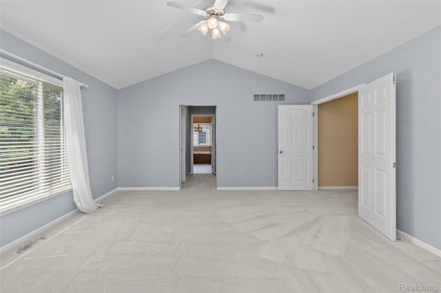 5648 Whitfield Drive, Troy, MI 48098