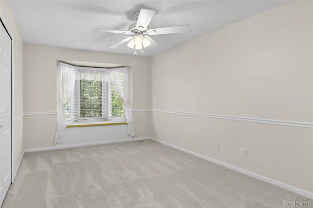 5648 Whitfield Drive, Troy, MI 48098