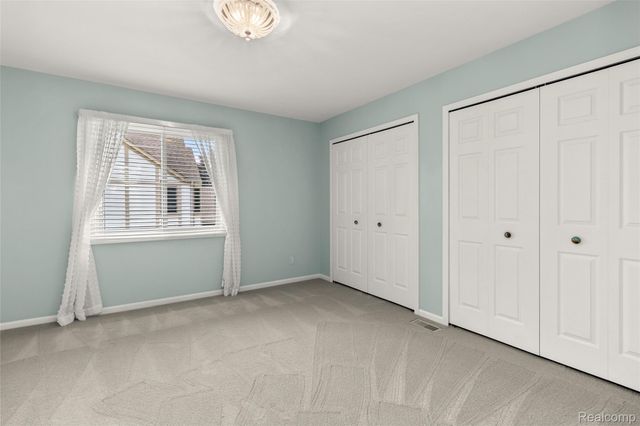 5648 Whitfield Drive, Troy, MI 48098