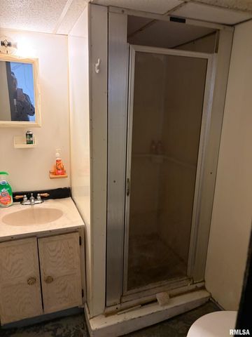 1018 GROVELAND Avenue, Peoria, IL 61604