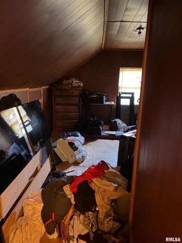 1018 GROVELAND Avenue, Peoria, IL 61604