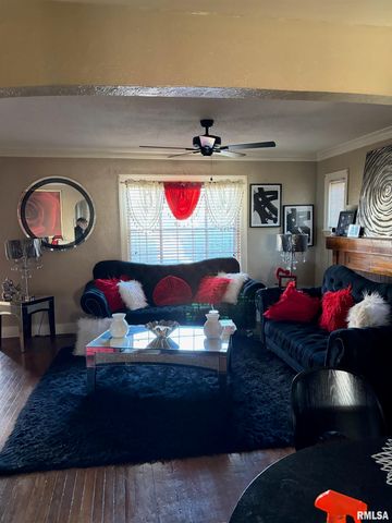 1018 GROVELAND Avenue, Peoria, IL 61604