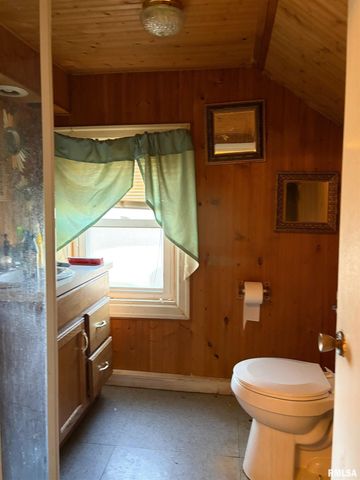 1018 GROVELAND Avenue, Peoria, IL 61604