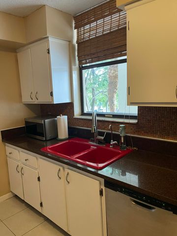 825 Egret Circle 306, Delray Beach, FL 33444