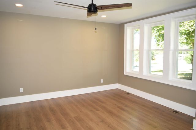 4301 Kratzville Road, Evansville, IN 47710