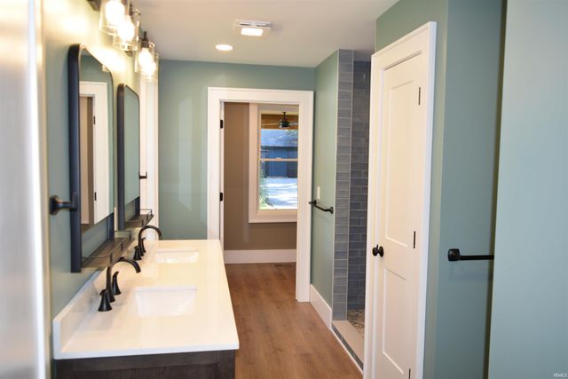 4301 Kratzville Road, Evansville, IN 47710