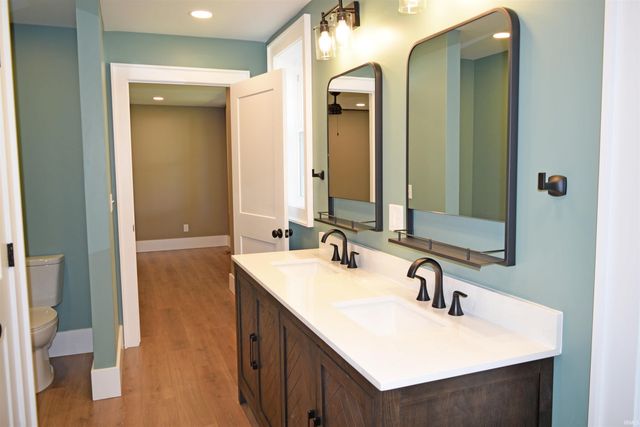 4301 Kratzville Road, Evansville, IN 47710