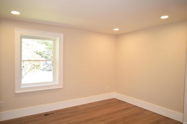 4301 Kratzville Road, Evansville, IN 47710