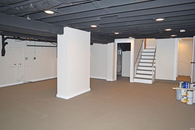 4301 Kratzville Road, Evansville, IN 47710