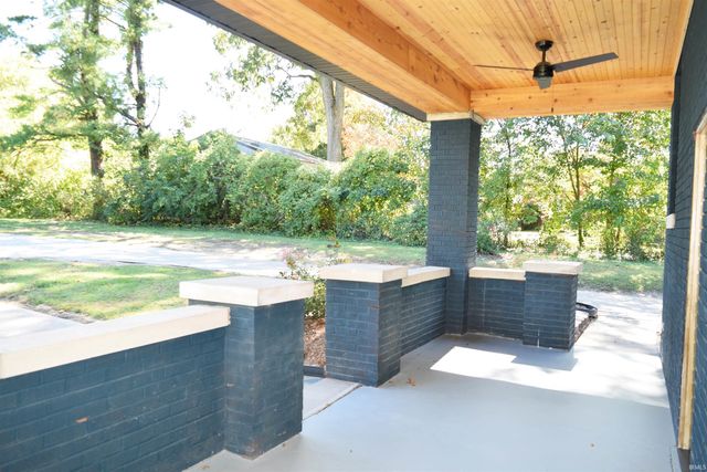 4301 Kratzville Road, Evansville, IN 47710