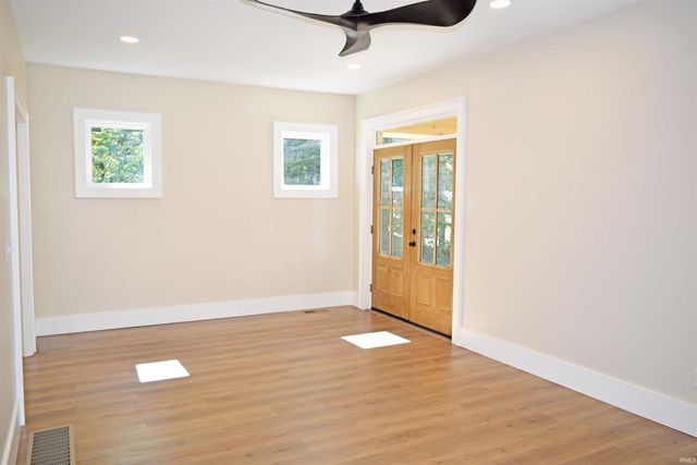 4301 Kratzville Road, Evansville, IN 47710