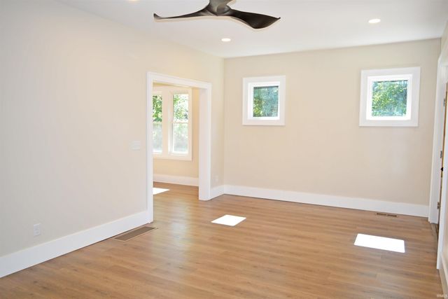 4301 Kratzville Road, Evansville, IN 47710