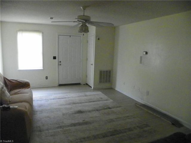 189 High Bluff Drive, Lexington, NC 27295