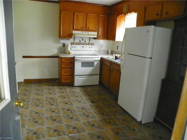 189 High Bluff Drive, Lexington, NC 27295