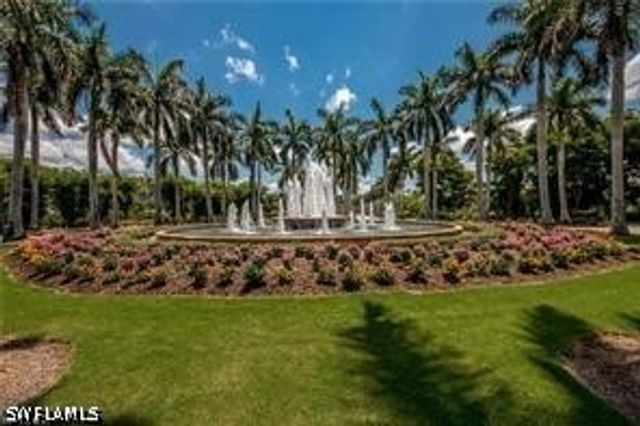 2658 Bolero DR 9-2, Naples, FL 34109