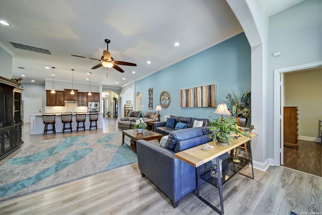 415 Mission Hill, New Braunfels, TX 78132