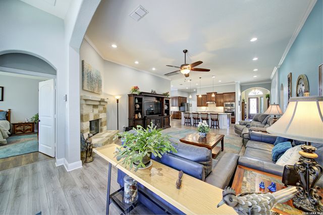 415 Mission Hill, New Braunfels, TX 78132