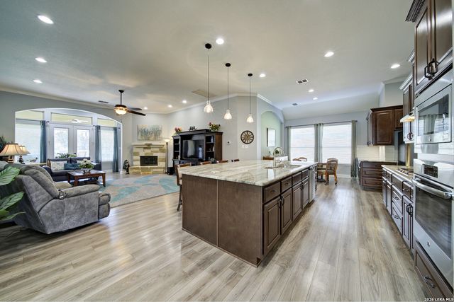 415 Mission Hill, New Braunfels, TX 78132