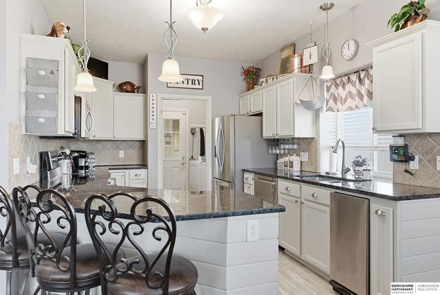 16030 Browne Street, Omaha, NE 68116