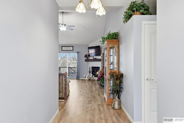 16030 Browne Street, Omaha, NE 68116